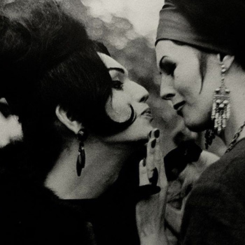 Cross Dressers in Gay Paris