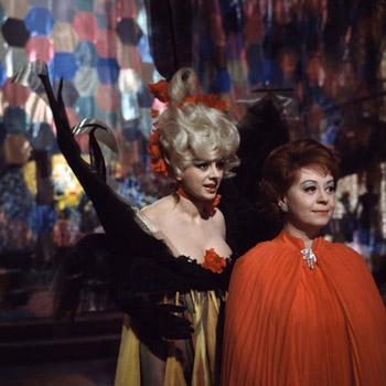 Red Juliet of the Spirits by Fellini